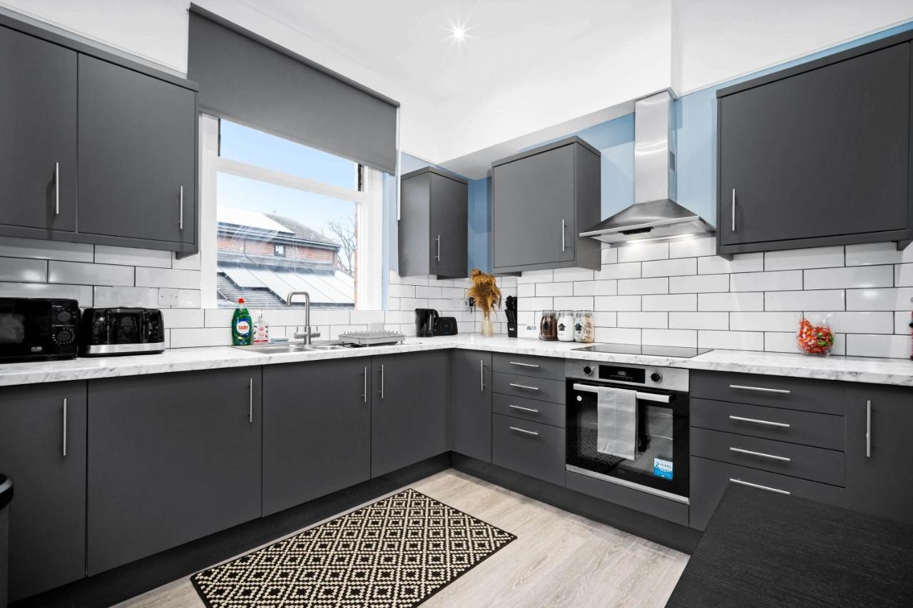 The Town Haus By Homebay Northampton